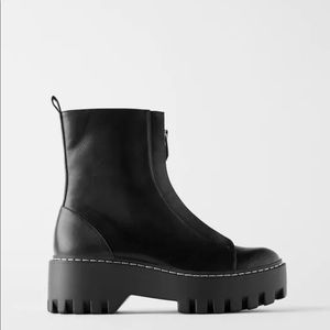 Zara ZIPPERED LOW HEELED ANKLE BOOTS